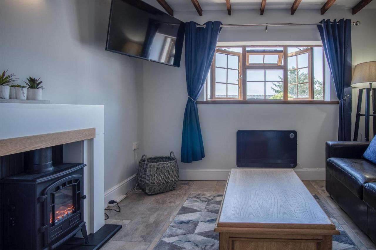 Honeysuckle Cottage - 1 Bedroom Cottage - Амрот Экстерьер фото